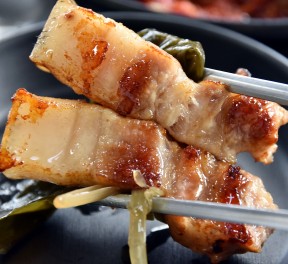 시청 그때그집 - 목살200g + 오겹살200g + 계란찜 + 김치찌개