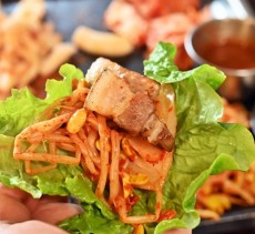 돈향기  -  흑돼지오겹살 2인