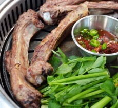 구이사이  - 흑도새기 뼈갈비 2인분 ( 1kg)